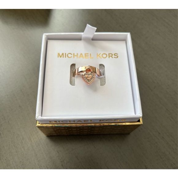 Michael Kors Ring Size 5 New in Box - Picture 1 of 5